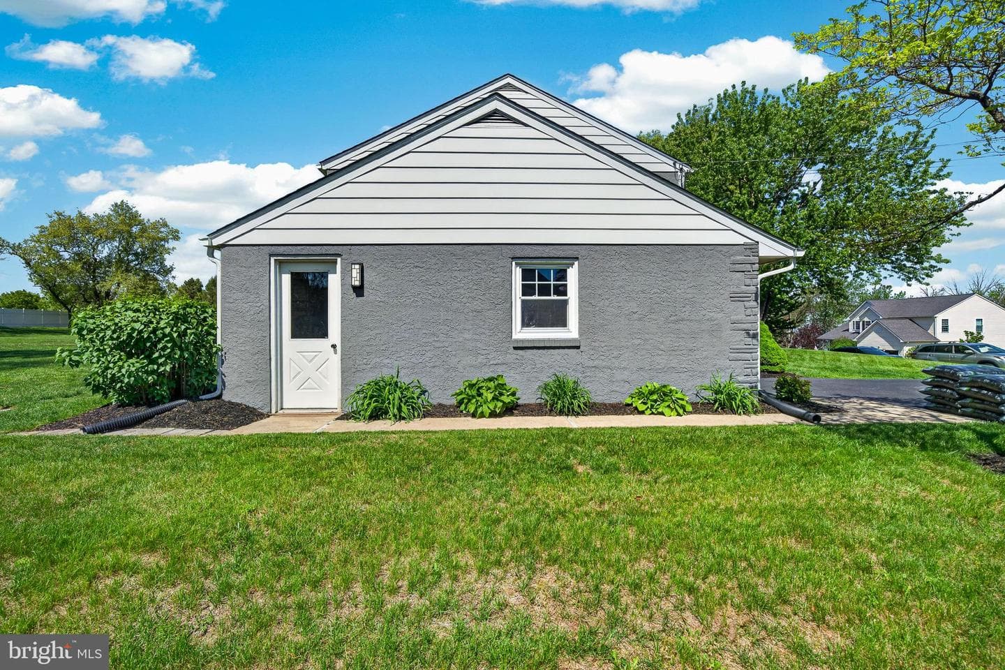 83 Hawthorne Avenue photo 35