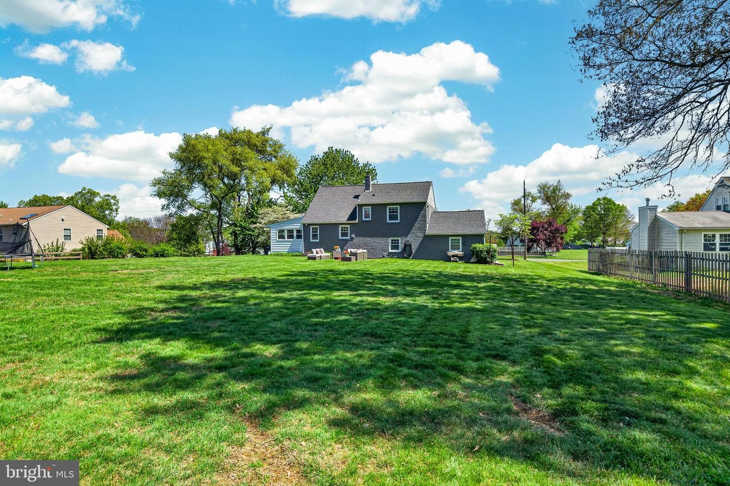 83 Hawthorne Avenue photo 39