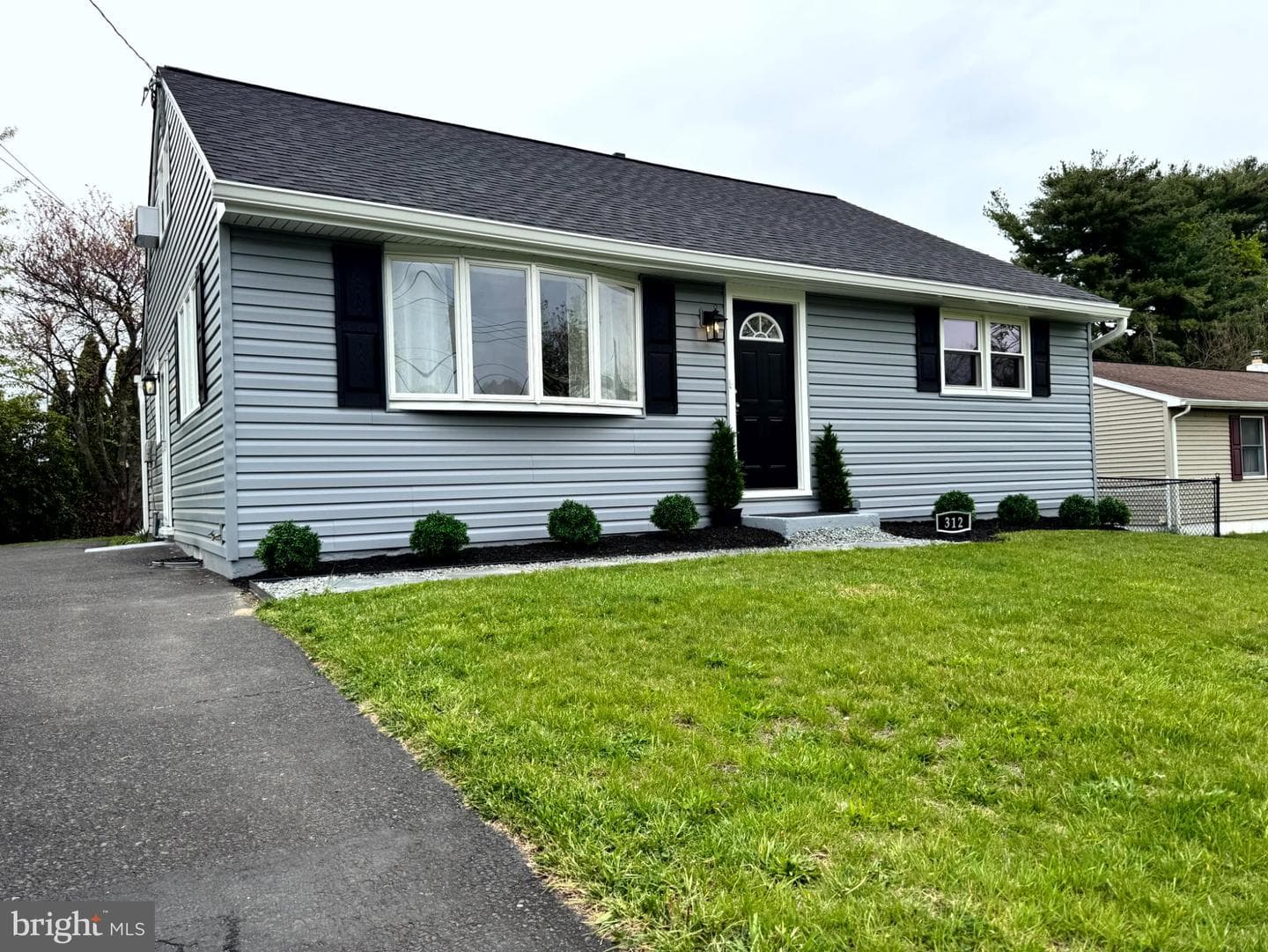 312 Summer Avenue photo 2