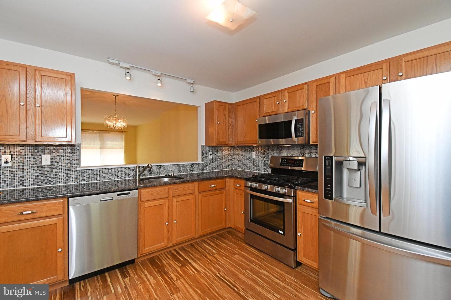 601 Brentwood Court photo 17