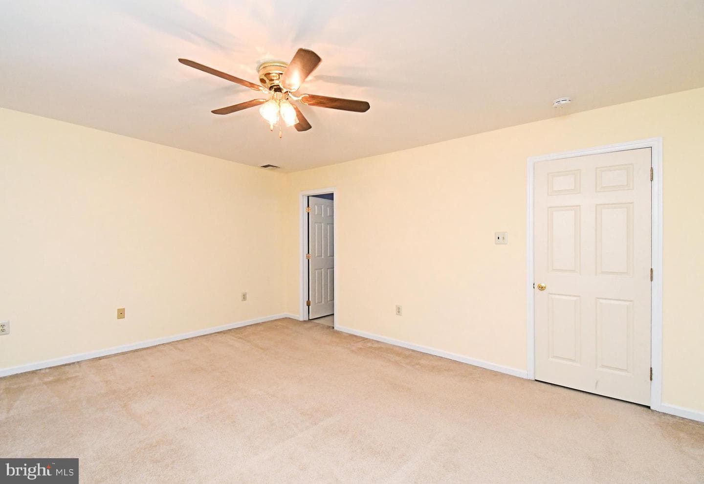 601 Brentwood Court photo 27