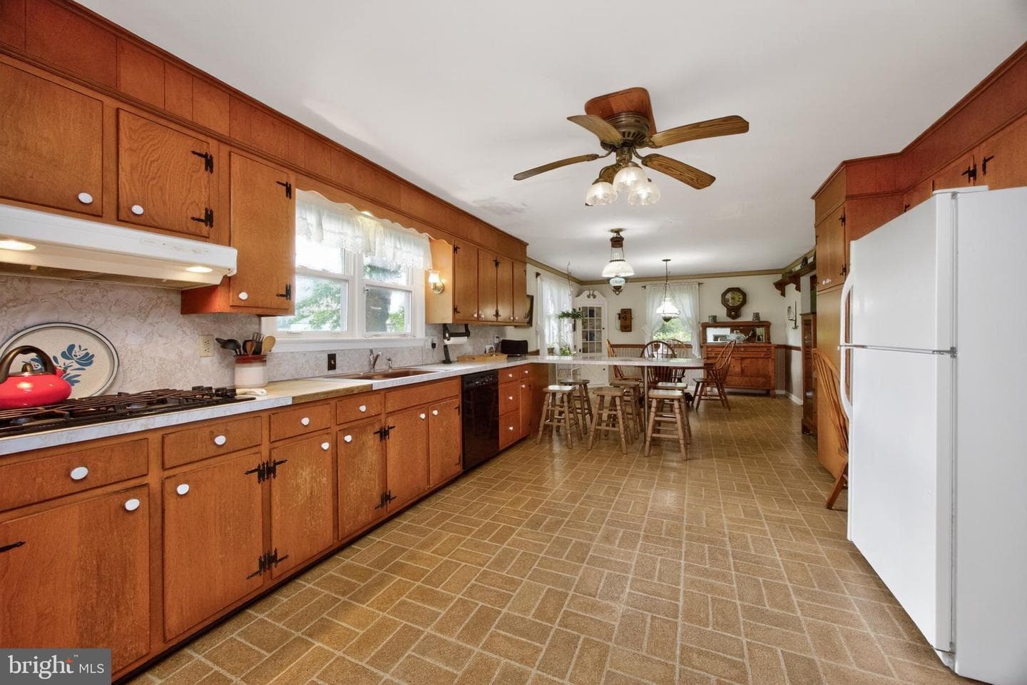 314 Neiffer Road photo 3