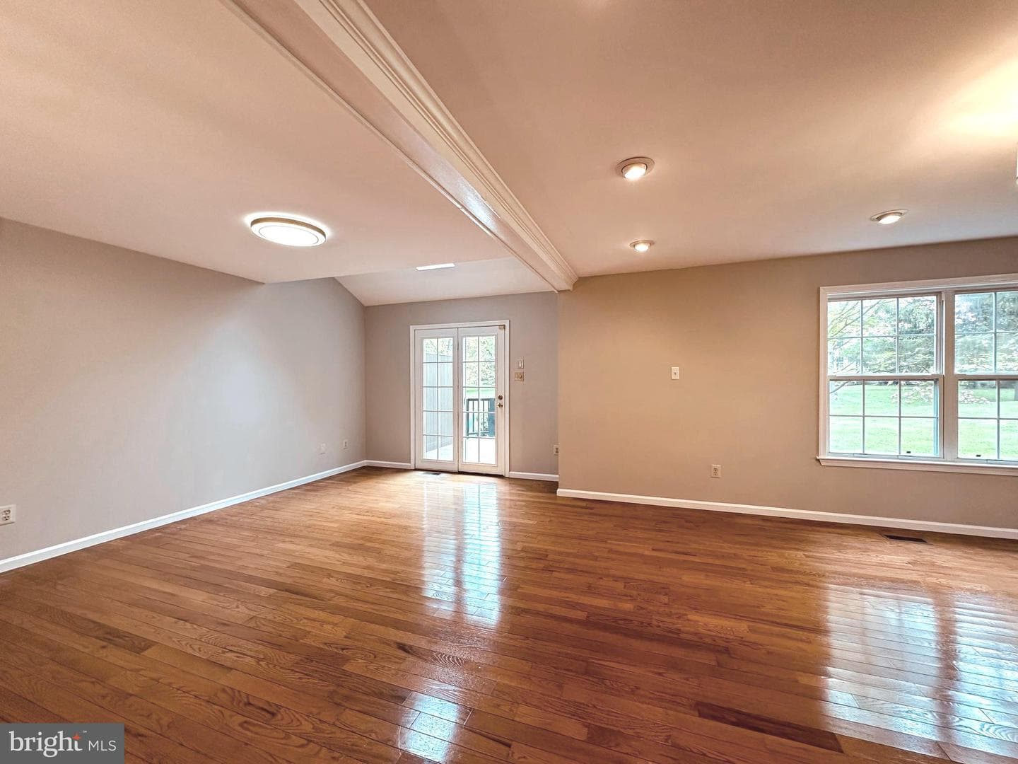 1853 Hood Lane photo 35
