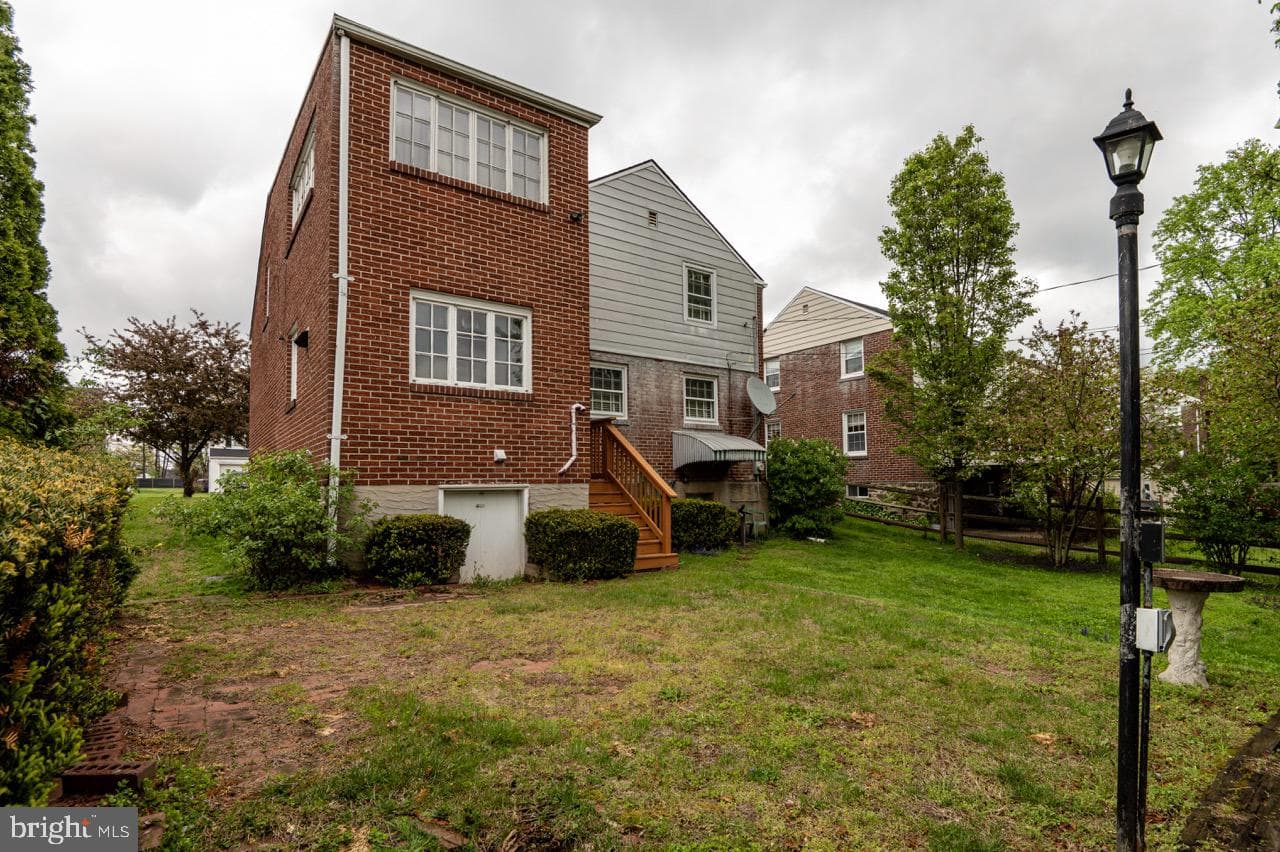 1414 Sunset Drive photo 2