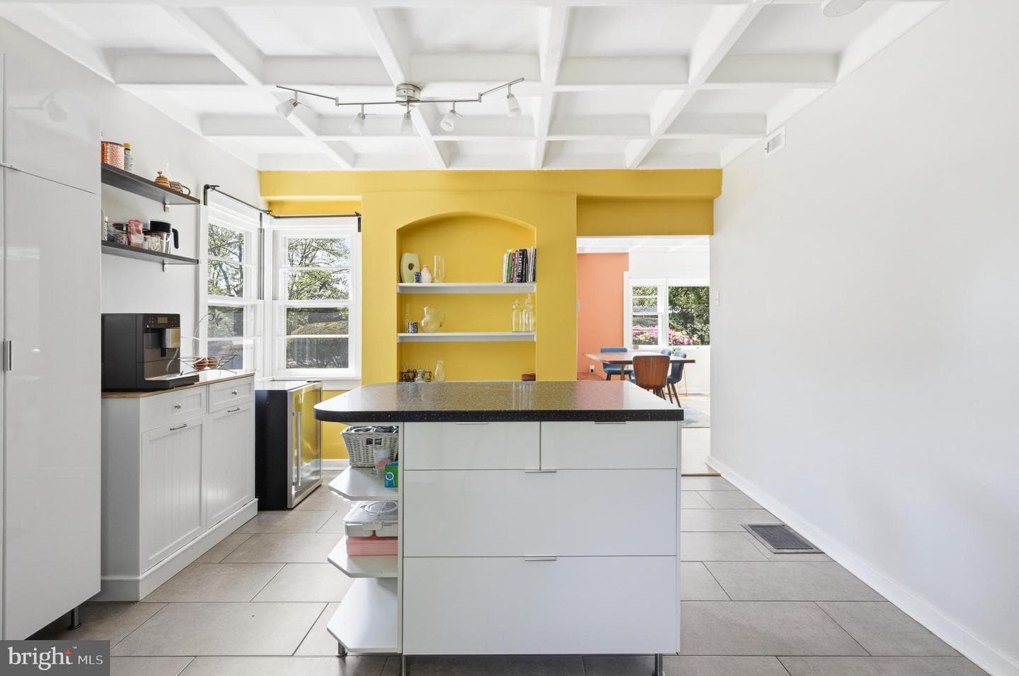 8207 Macarthur Road photo 18