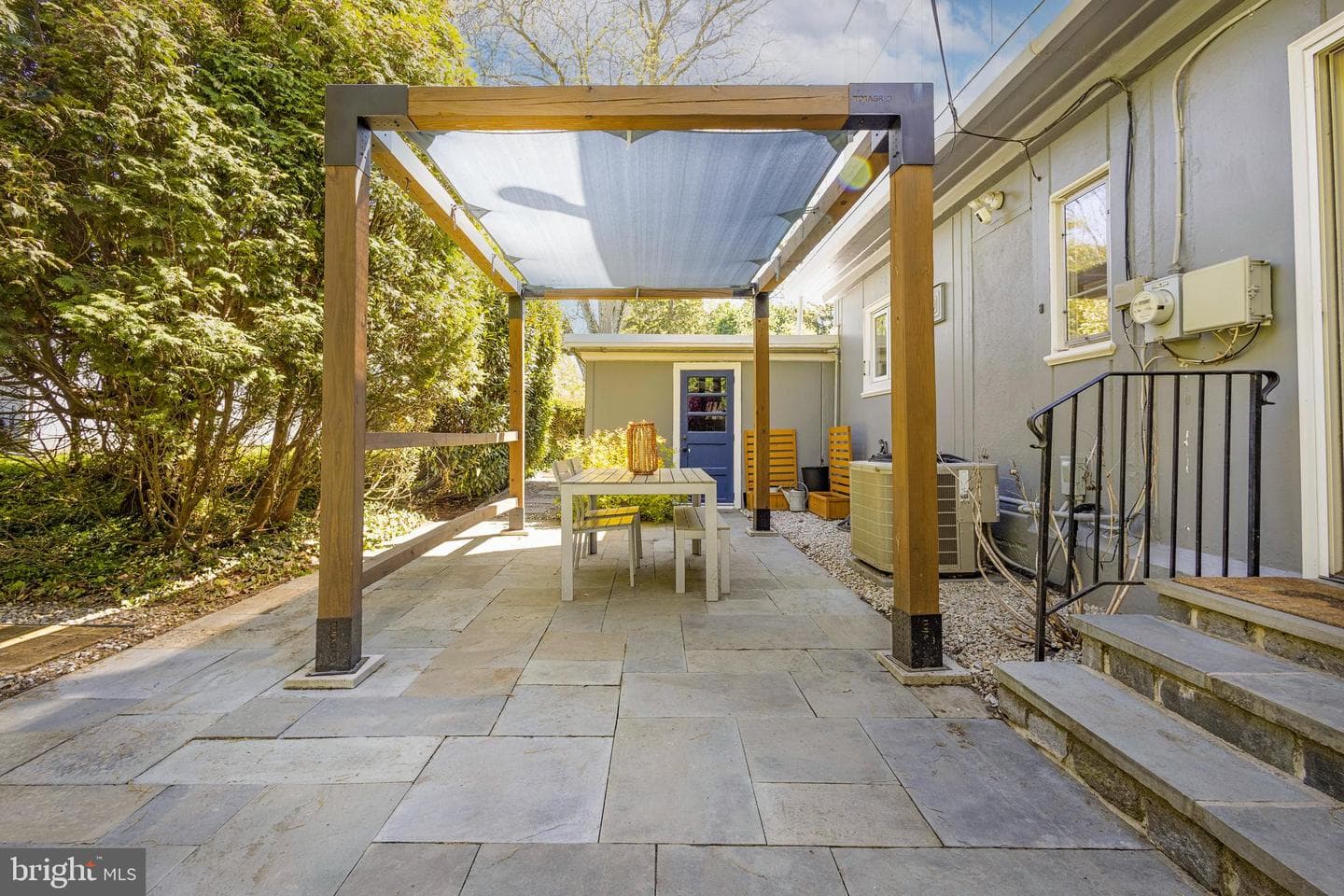 8207 Macarthur Road photo 41