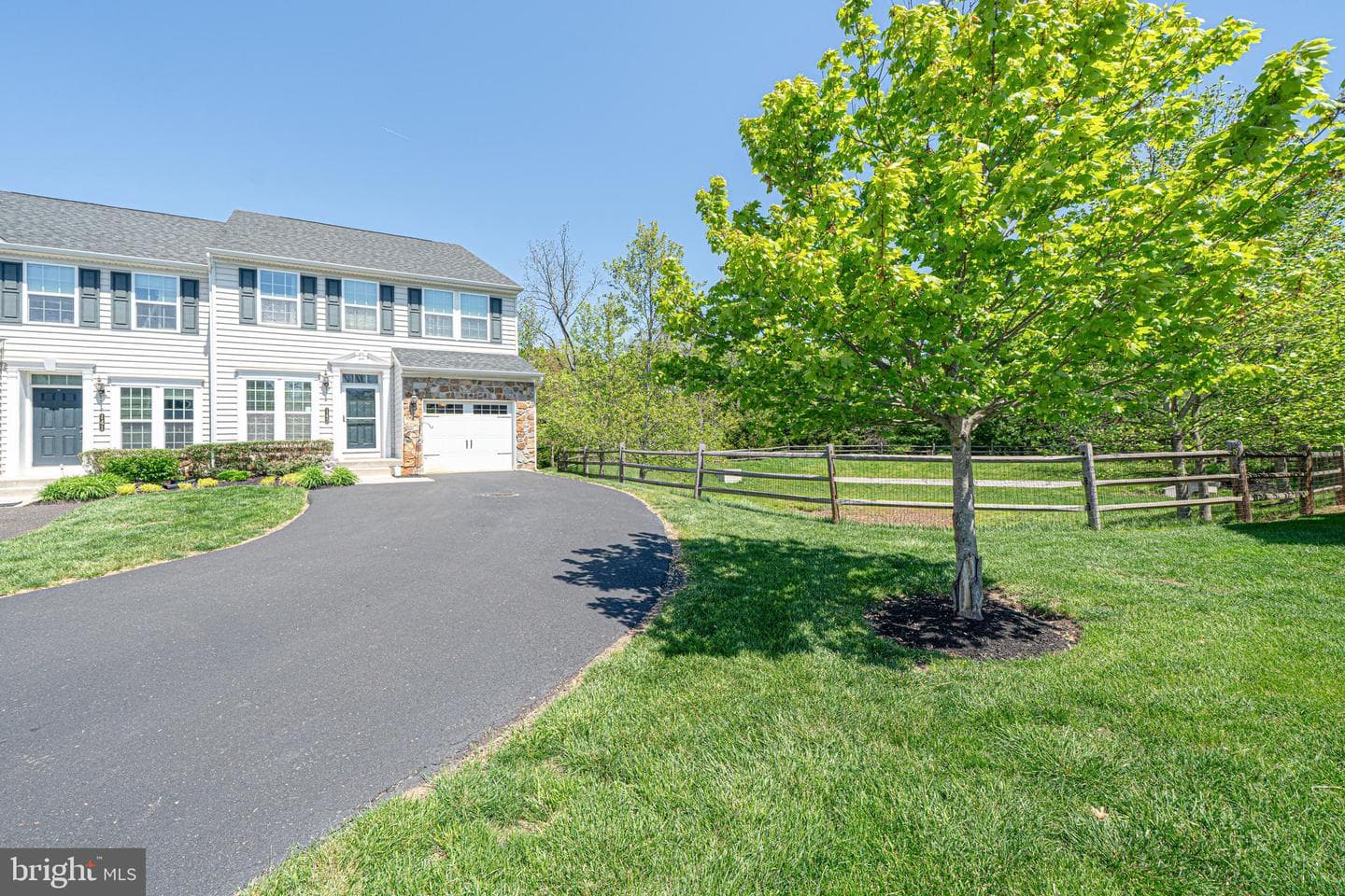 143 Briarwood Lane photo 4