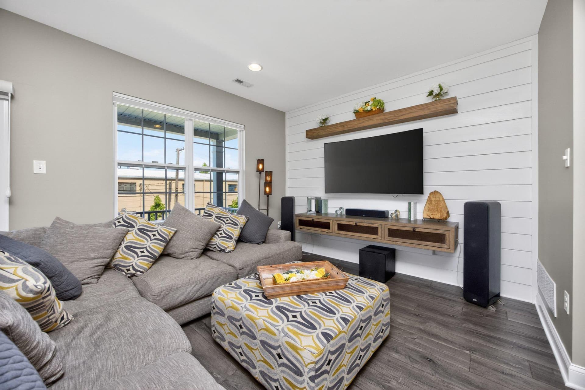 21 N Mitchell Avenue photo 12