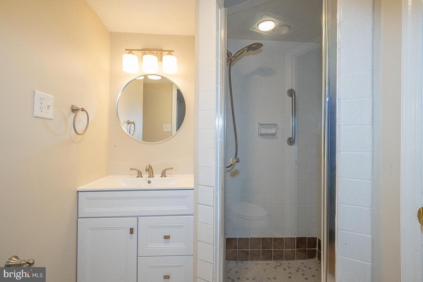 1219 W Wynnewood Road #208 photo 28