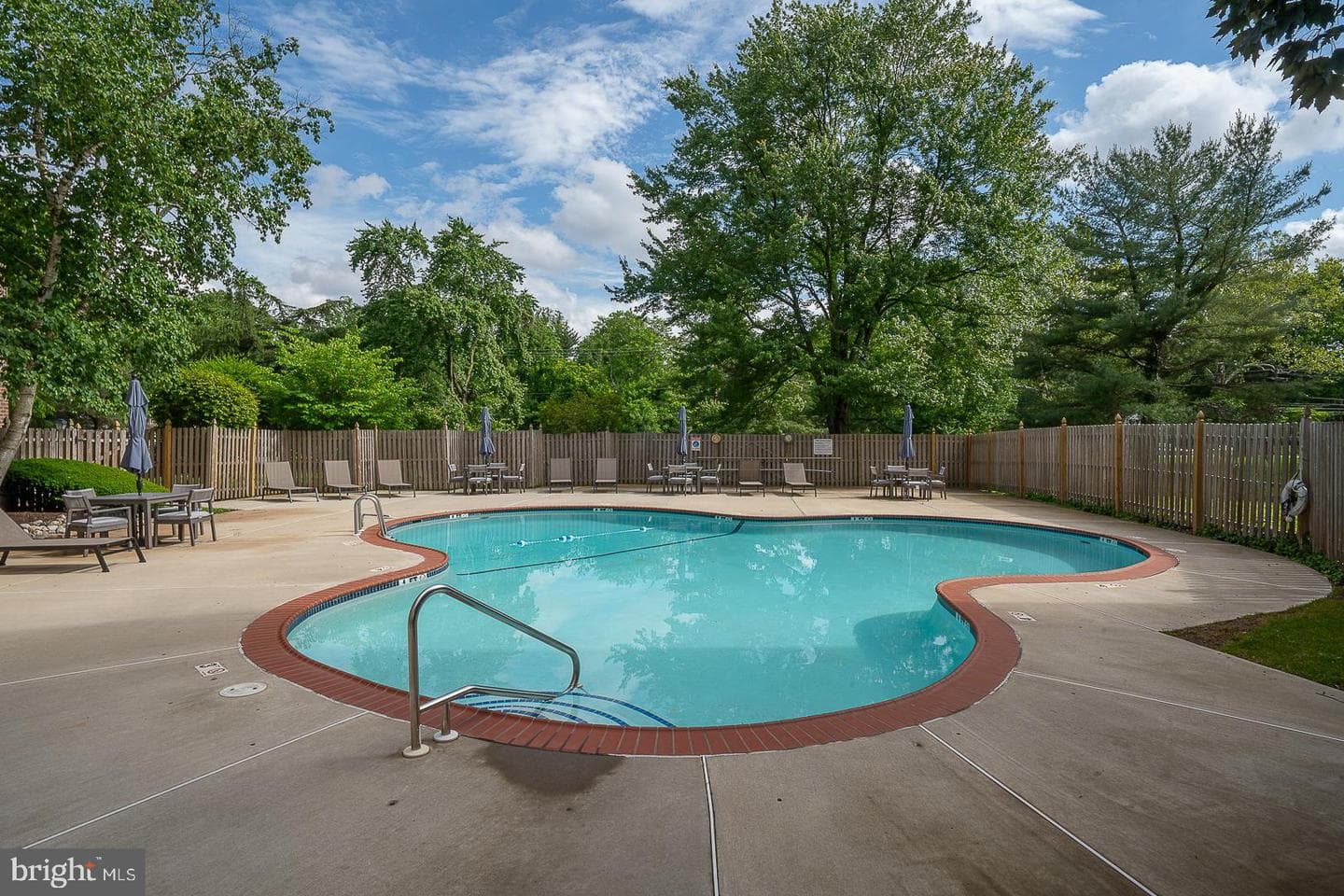 1219 W Wynnewood Road #208 photo 47