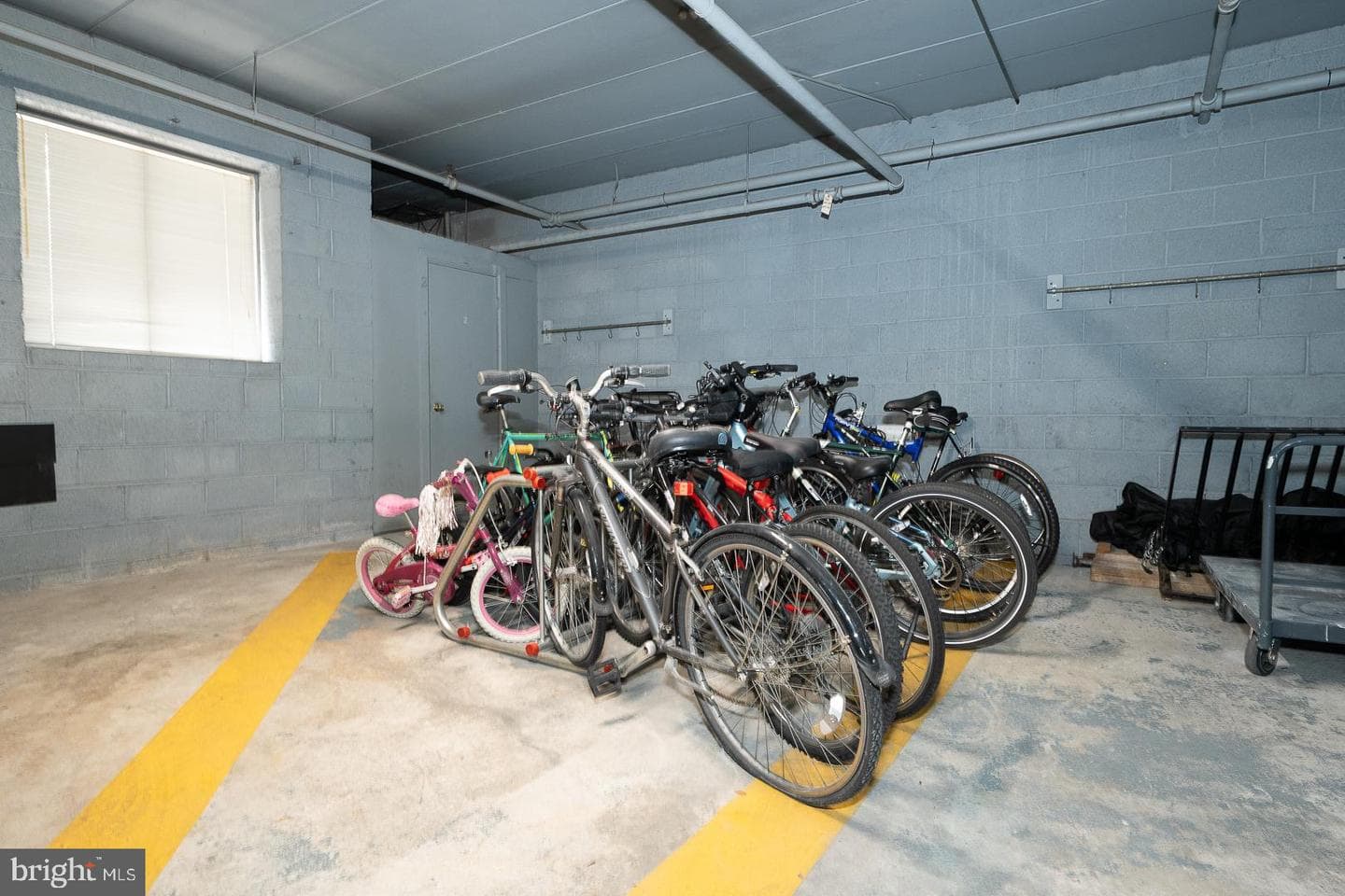 1219 W Wynnewood Road #208 photo 53
