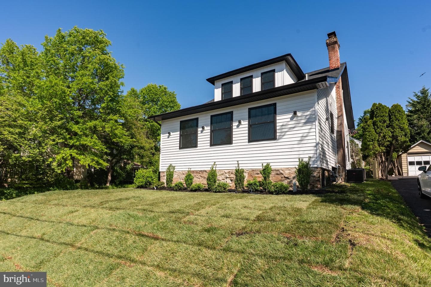 222 Runnymede Avenue photo 39