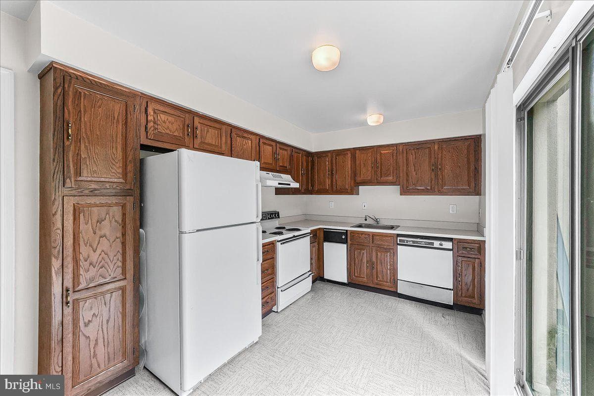 100 Llanalew Rd # 3C photo 13