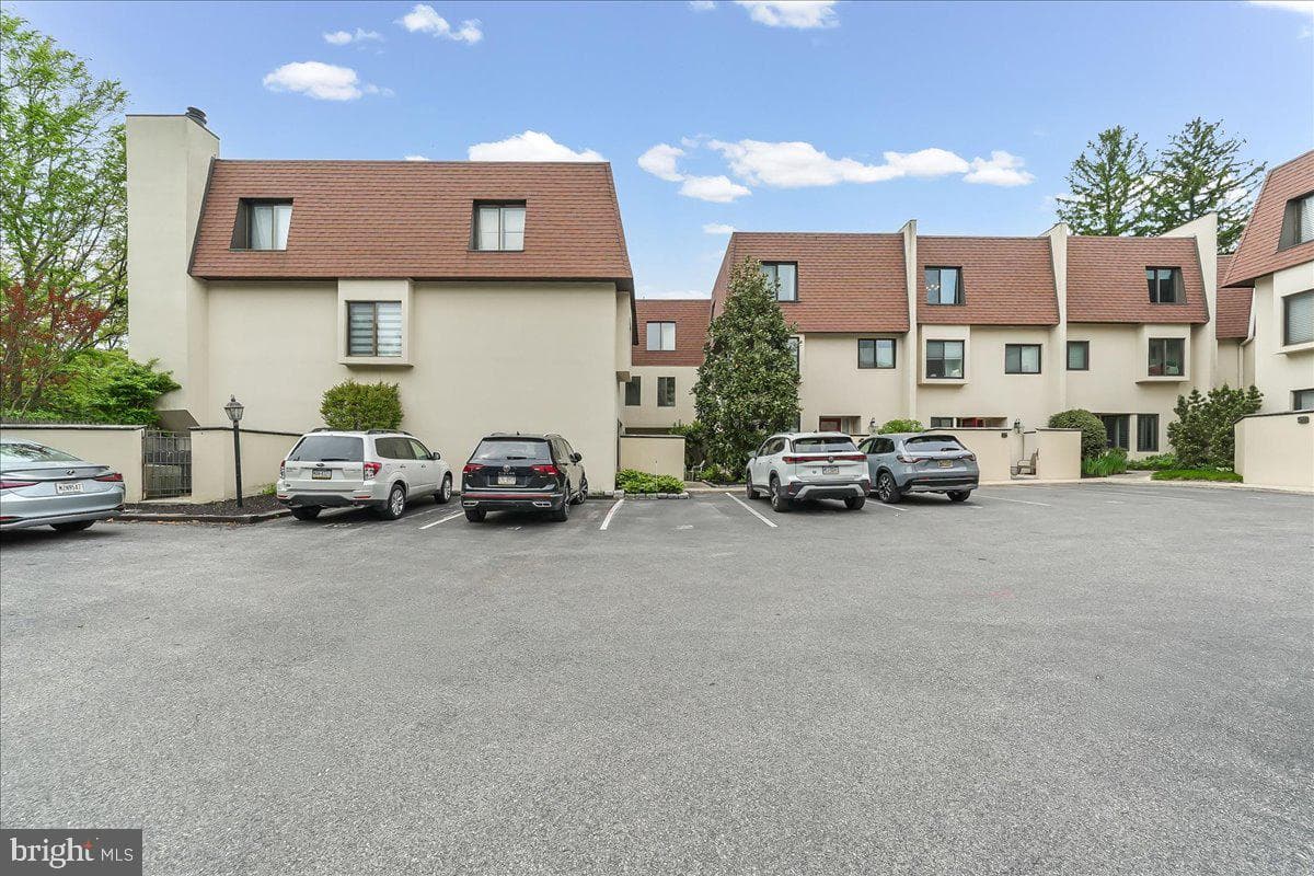 100 Llanalew Rd # 3C photo 2