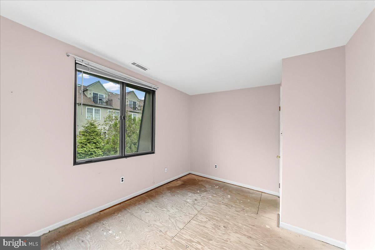 100 Llanalew Rd # 3C photo 24