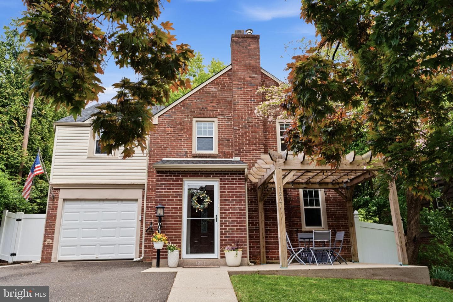 1267 Huntingdon Road photo 2