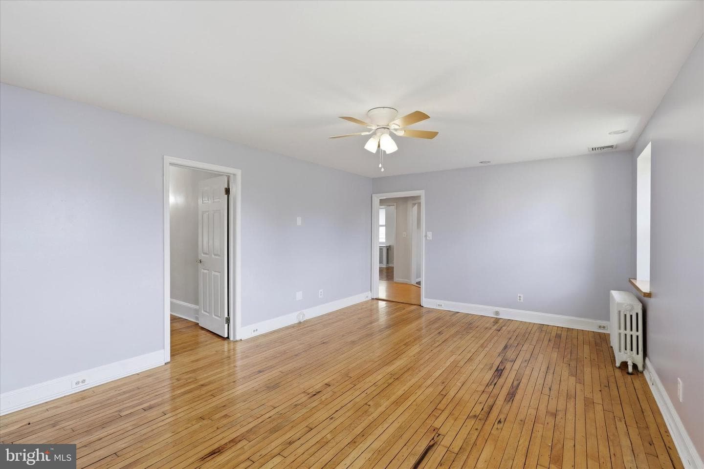 272 E North Lane photo 4