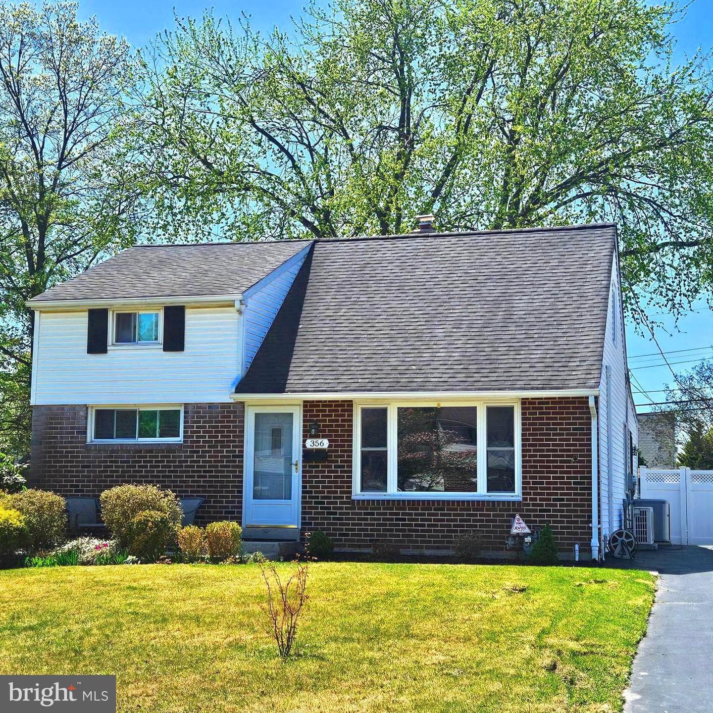 356 W Signal Hill Road photo 2