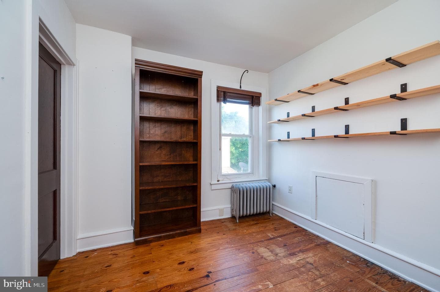 591 Dotts Street photo 27