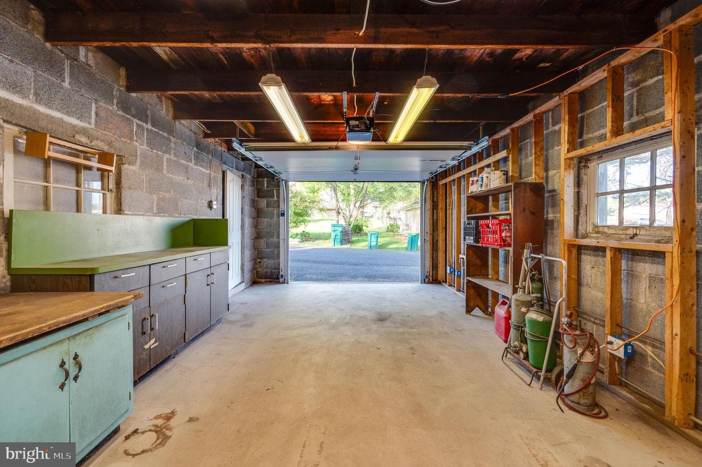 591 Dotts Street photo 47
