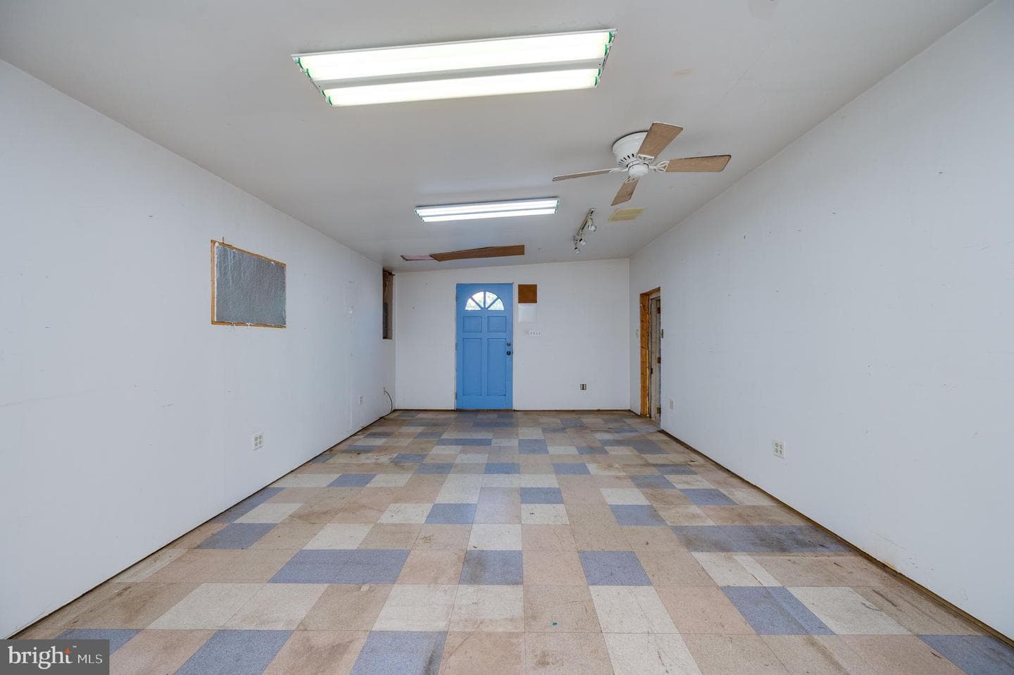 591 Dotts Street photo 50