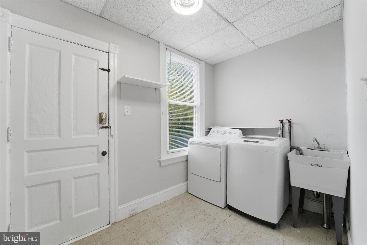 221 Ardmore Avenue photo 22