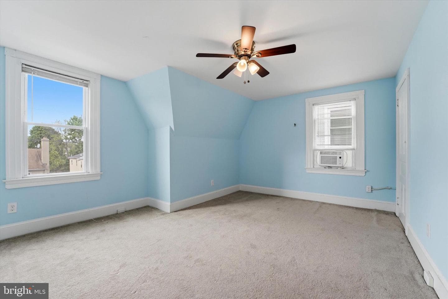 221 Ardmore Avenue photo 23