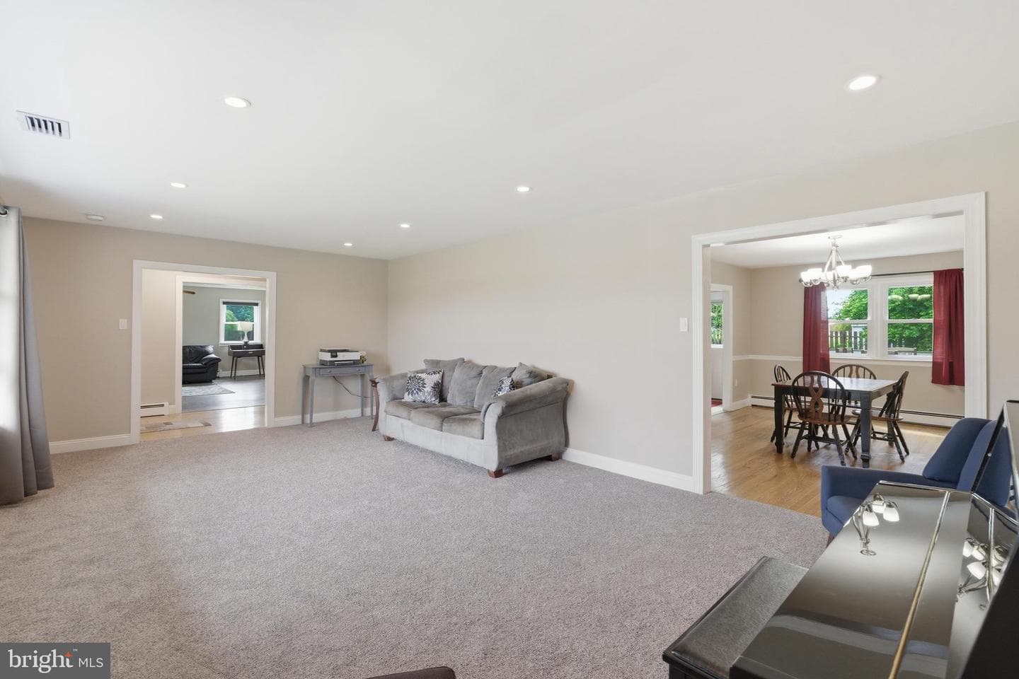 642 Knoll Drive photo 10