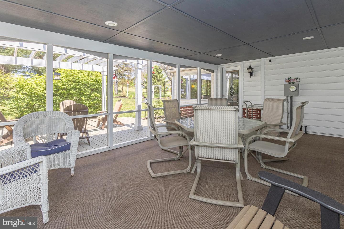 225 Parkview Court photo 42