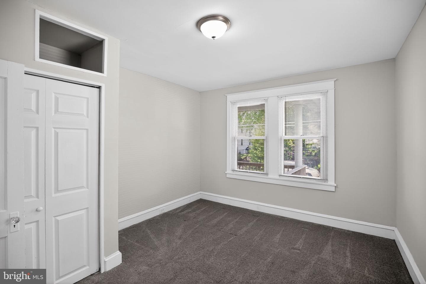 339 Maple Avenue photo 23