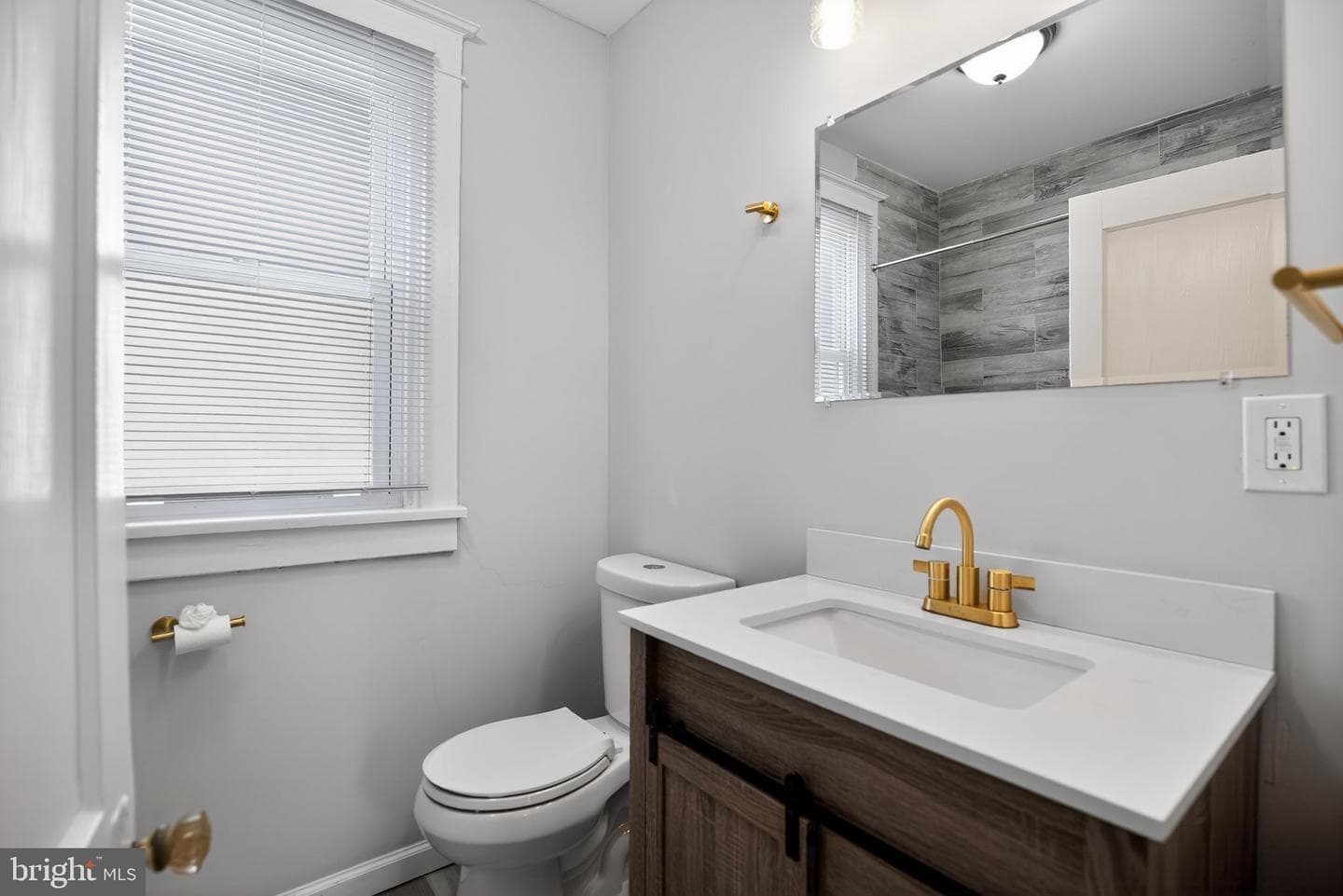 339 Maple Avenue photo 24