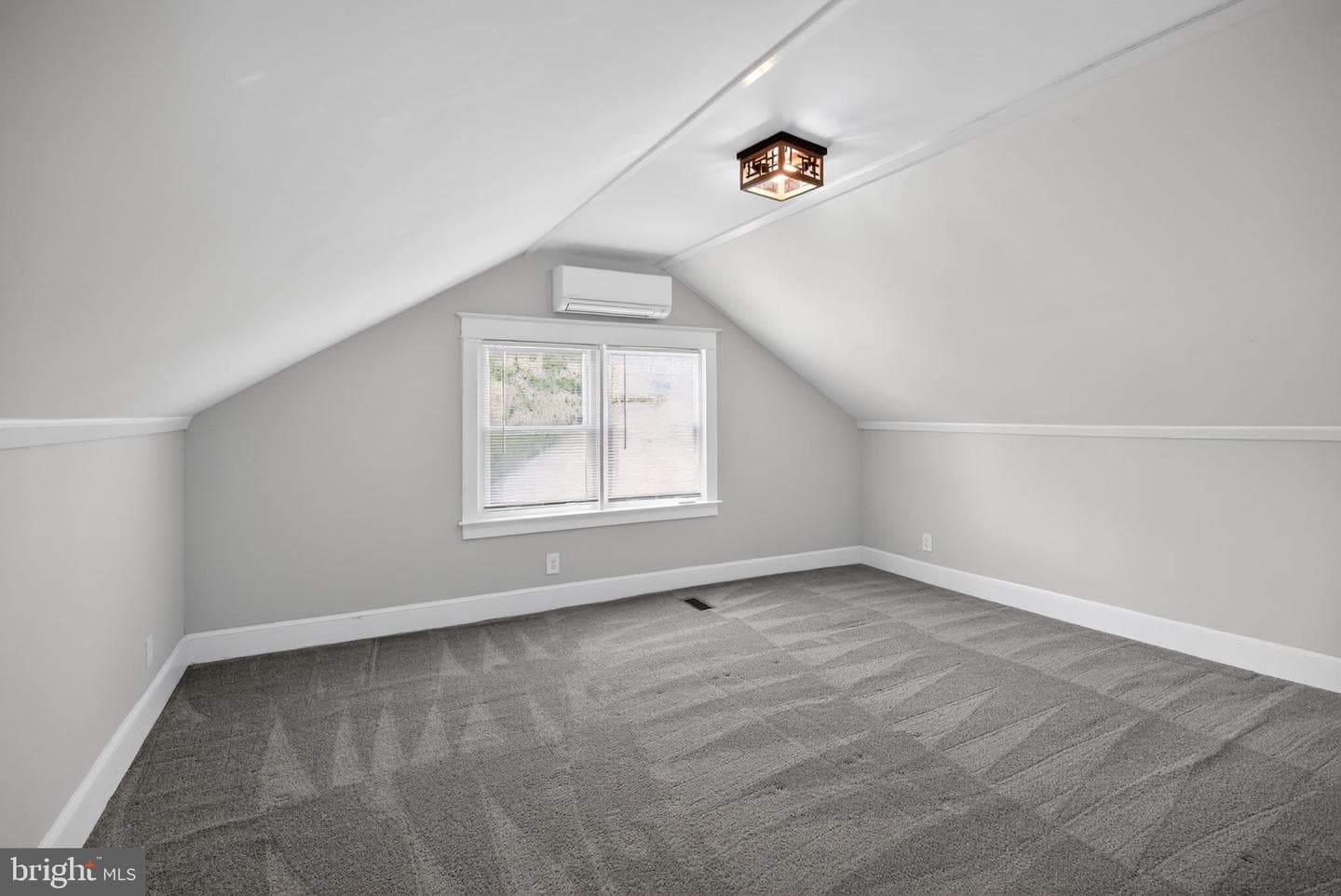 339 Maple Avenue photo 26