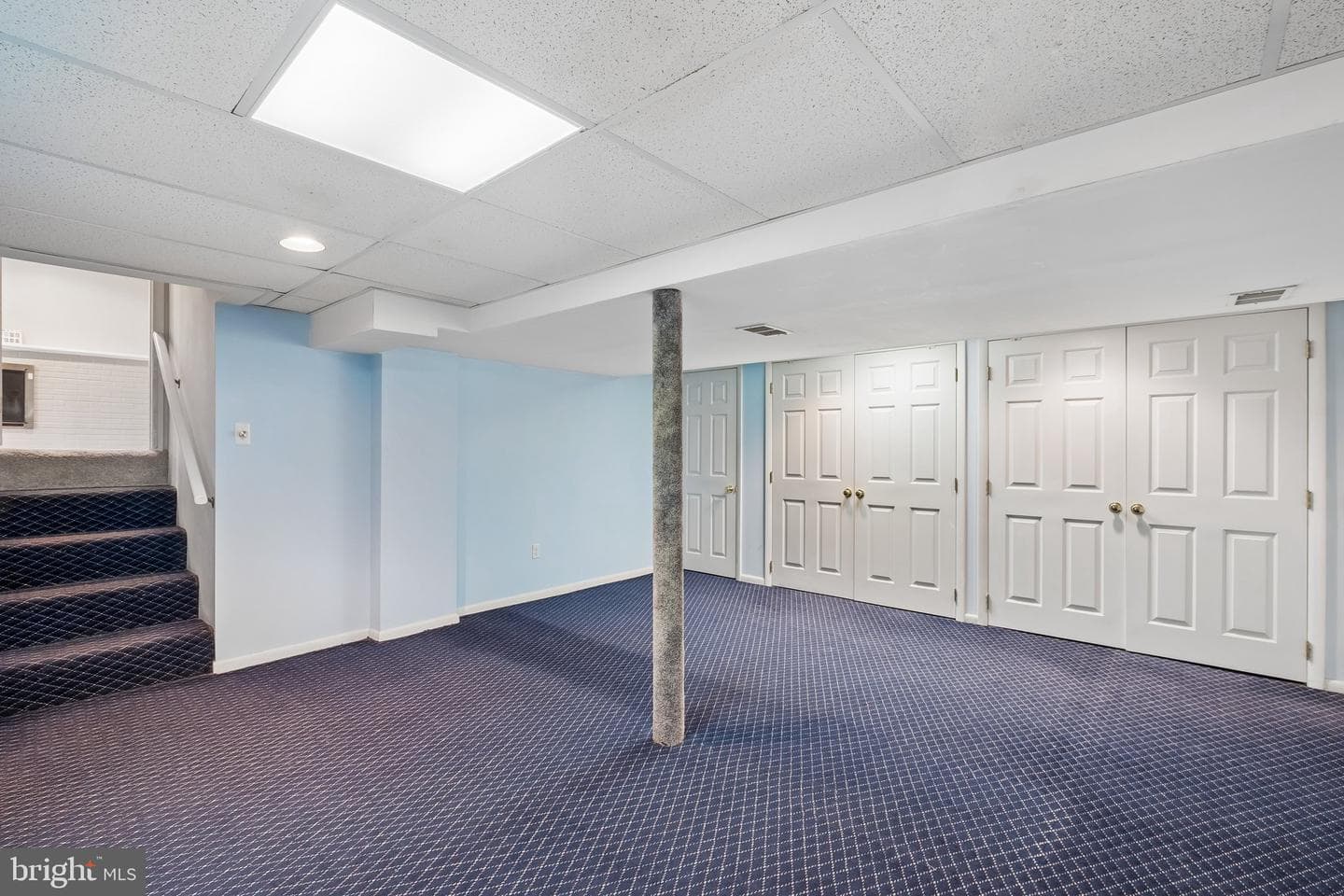 1076 Devon Road photo 38
