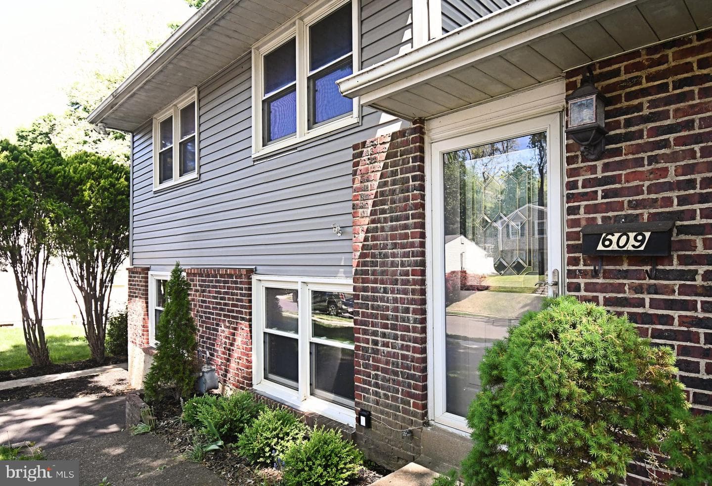 609 Mansfield Road photo 5