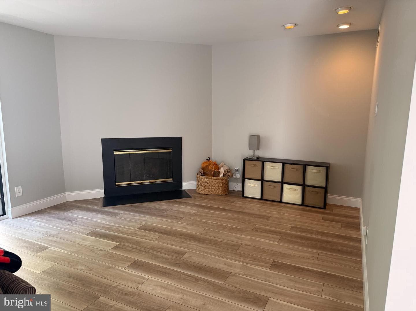 1750 Oakwood Terrace #16c photo 11