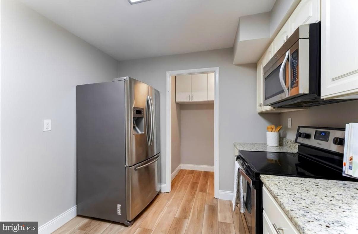 1750 Oakwood Terrace #16c photo 7