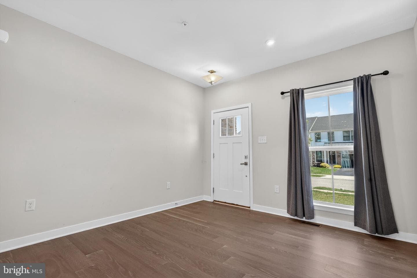 8005 Milltown Circle photo 4