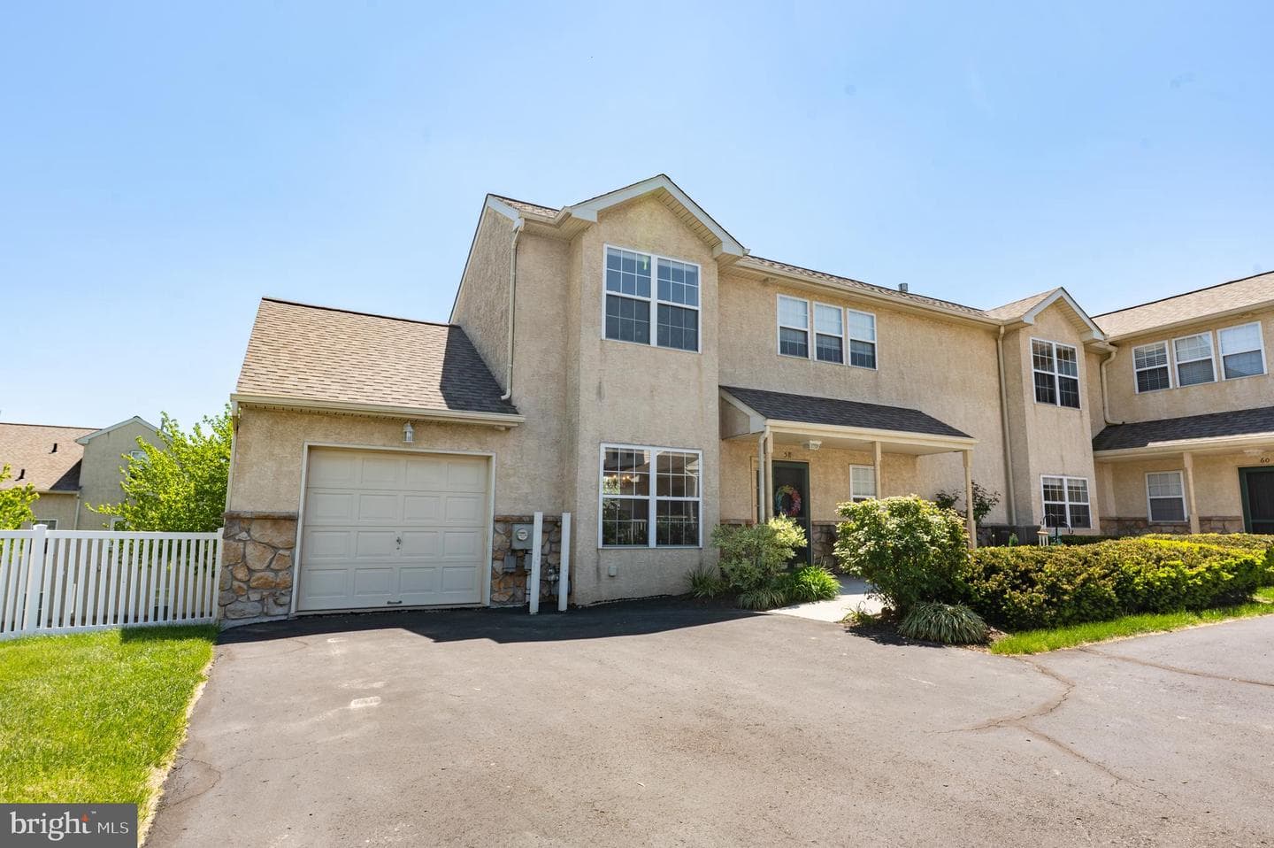 58 Stuart Drive photo 2