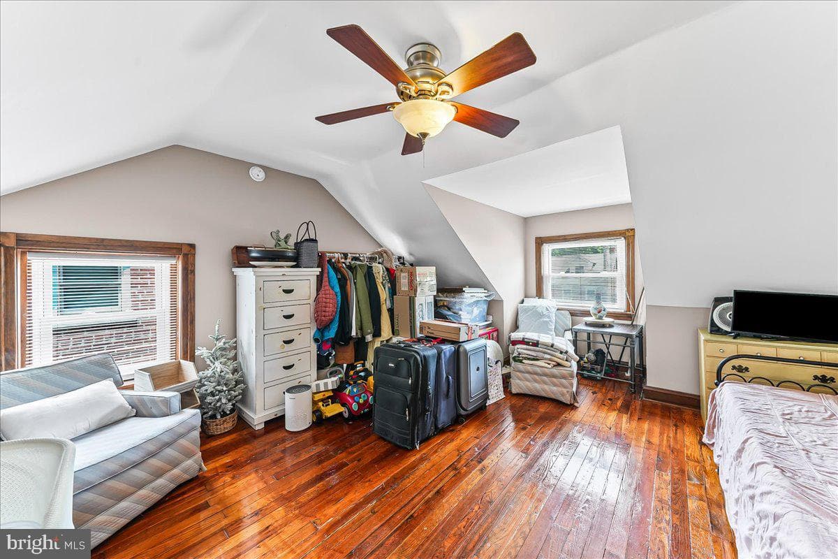 134 Walnut Street photo 21