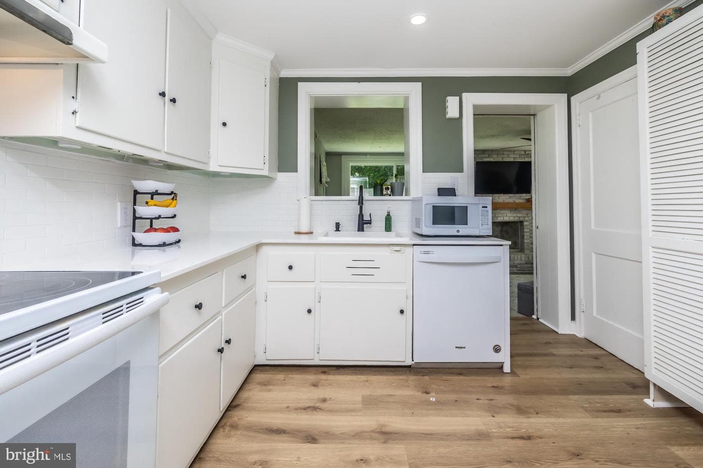 3024 Joshua Road photo 12