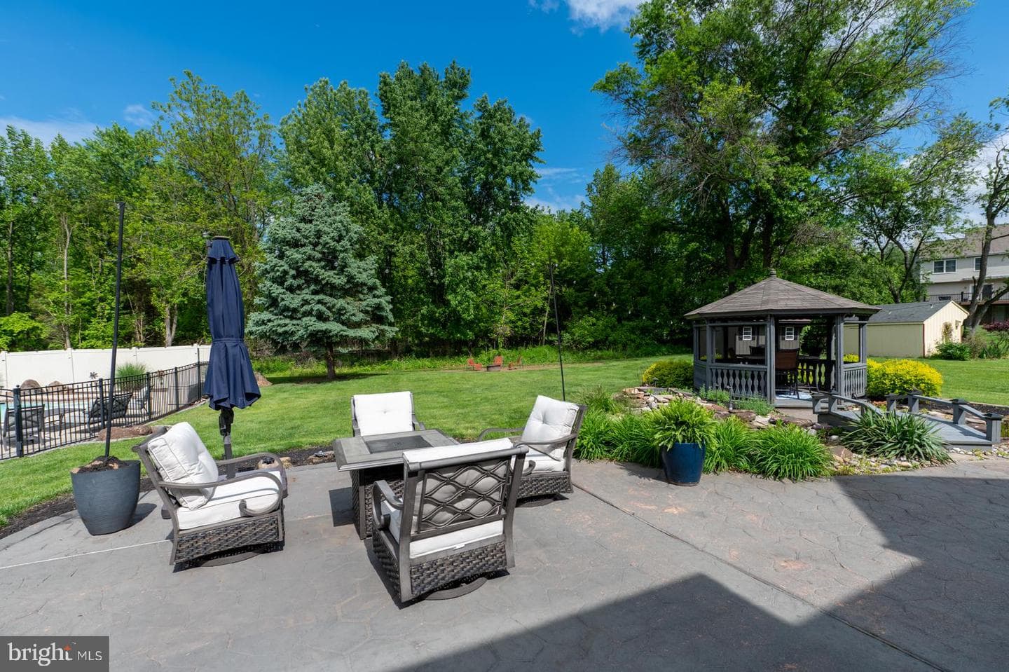 53 Green Briar Drive photo 68