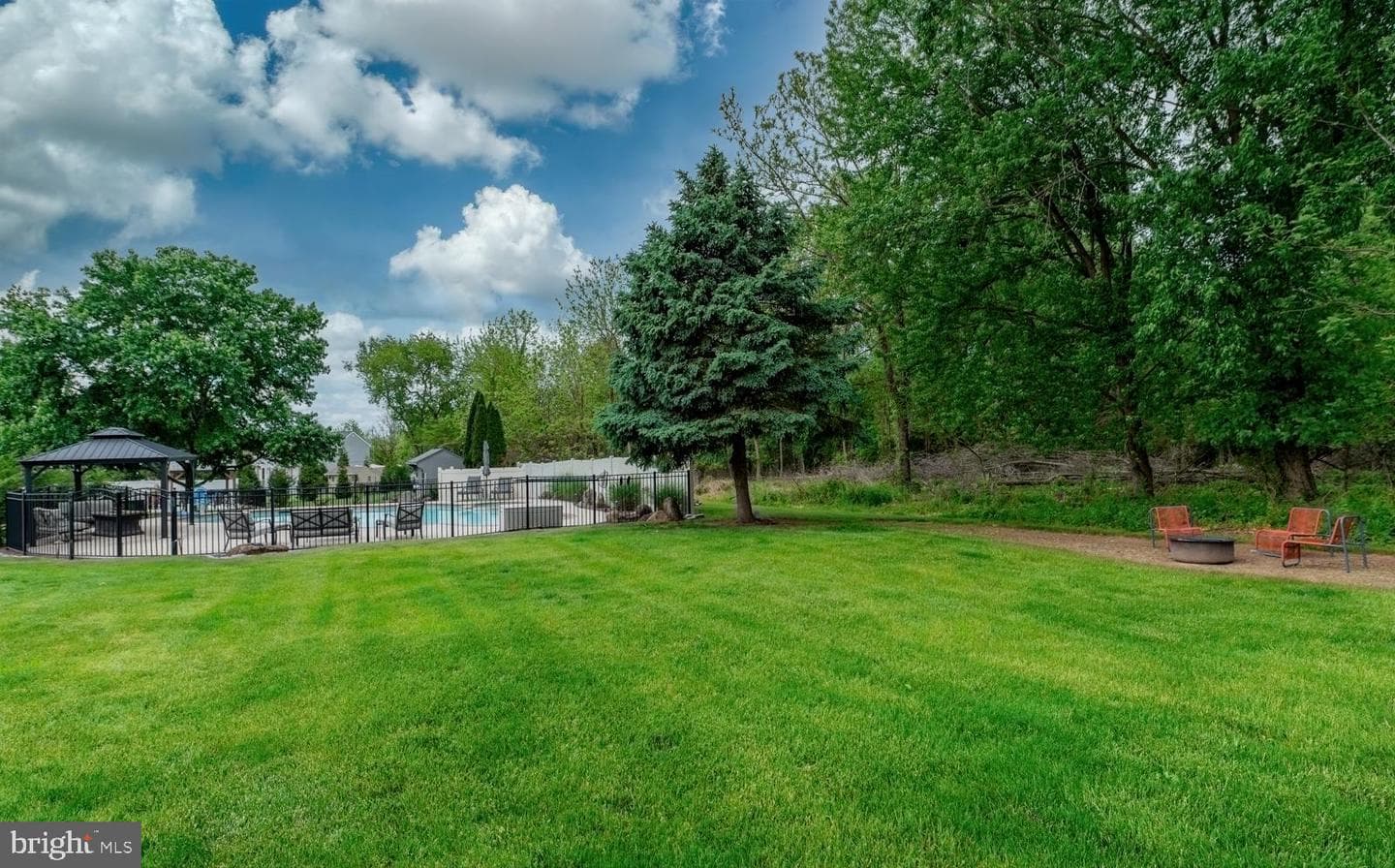 53 Green Briar Drive photo 73