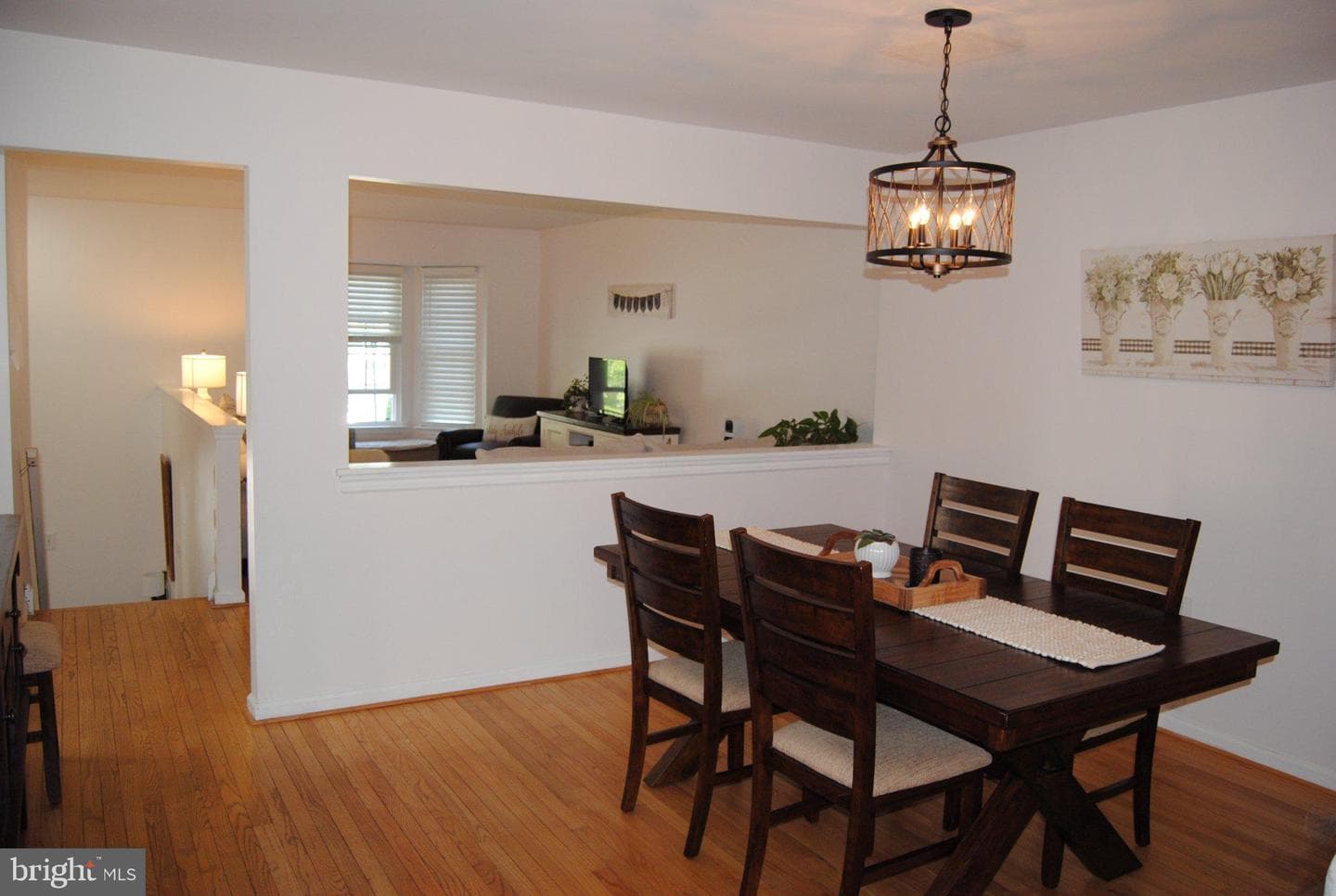 511 Sturbridge Court photo 5
