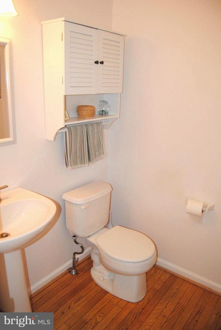 511 Sturbridge Court photo 9