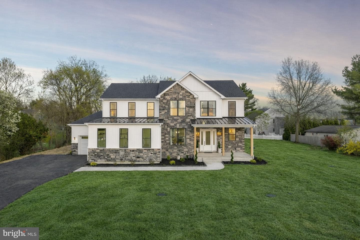 906 S Collegeville Road photo 1