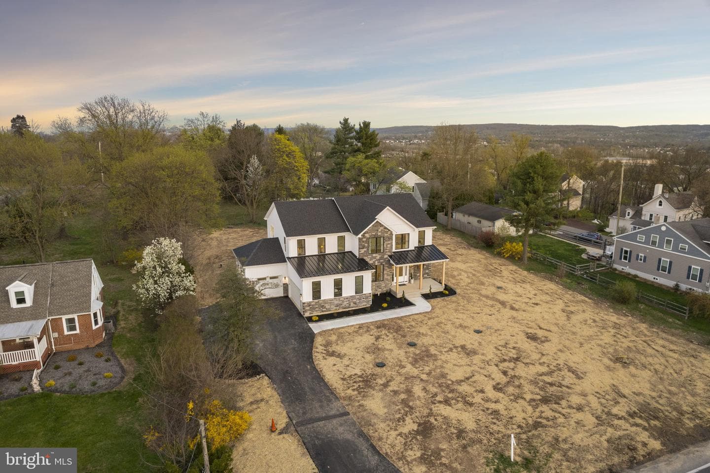 906 S Collegeville Road photo 67