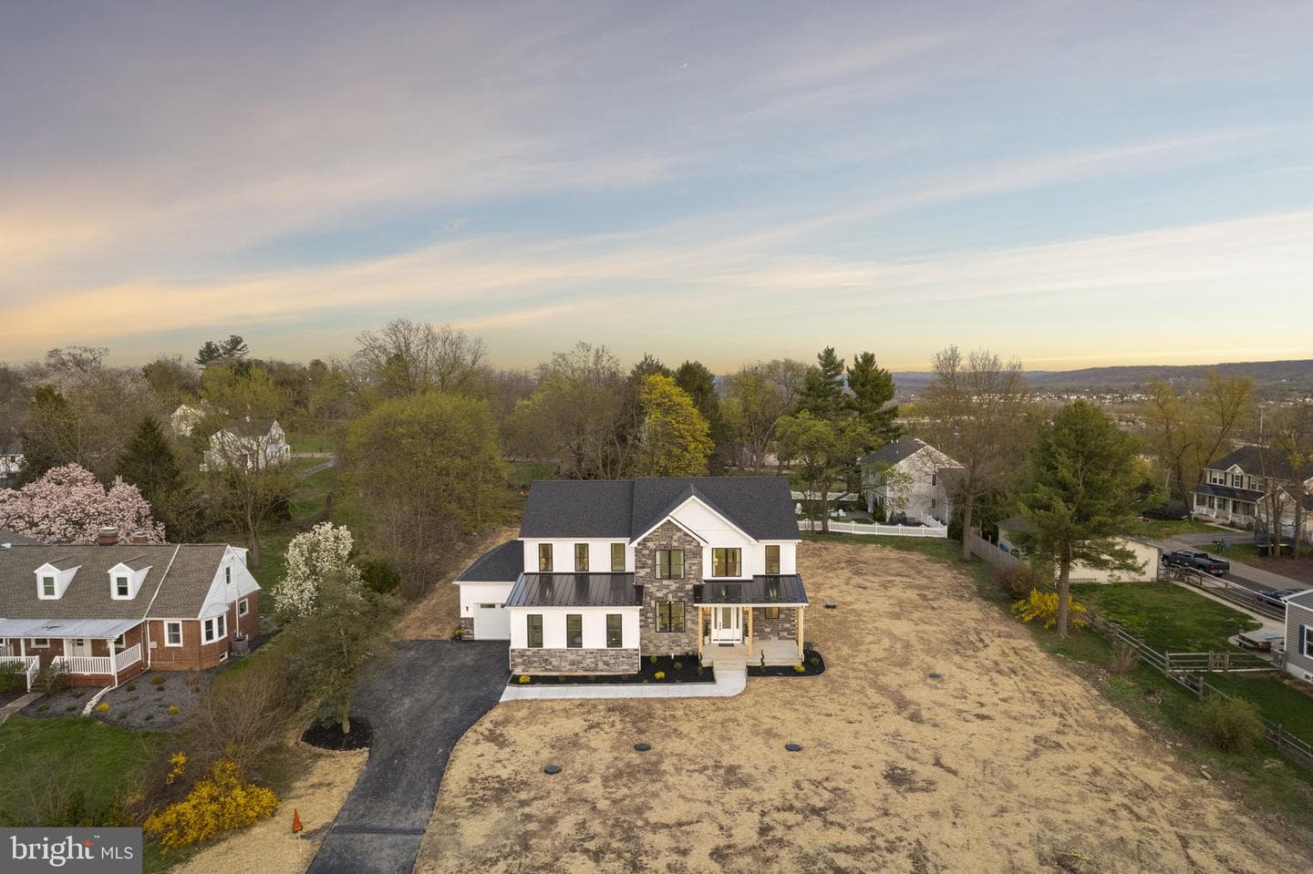 906 S Collegeville Road photo 68