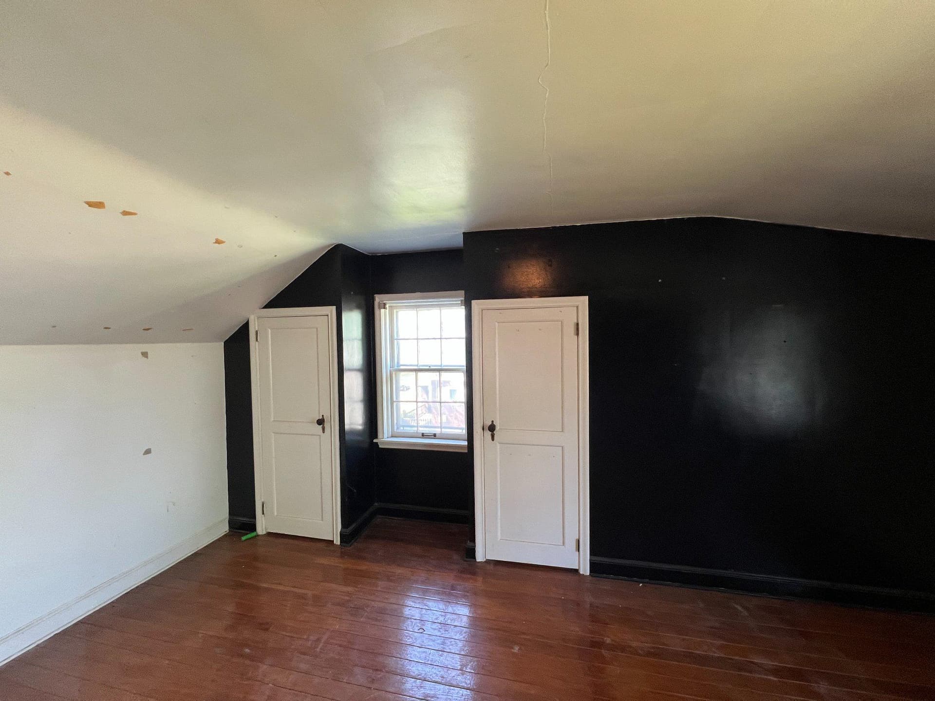 853 N Franklin Street photo 15