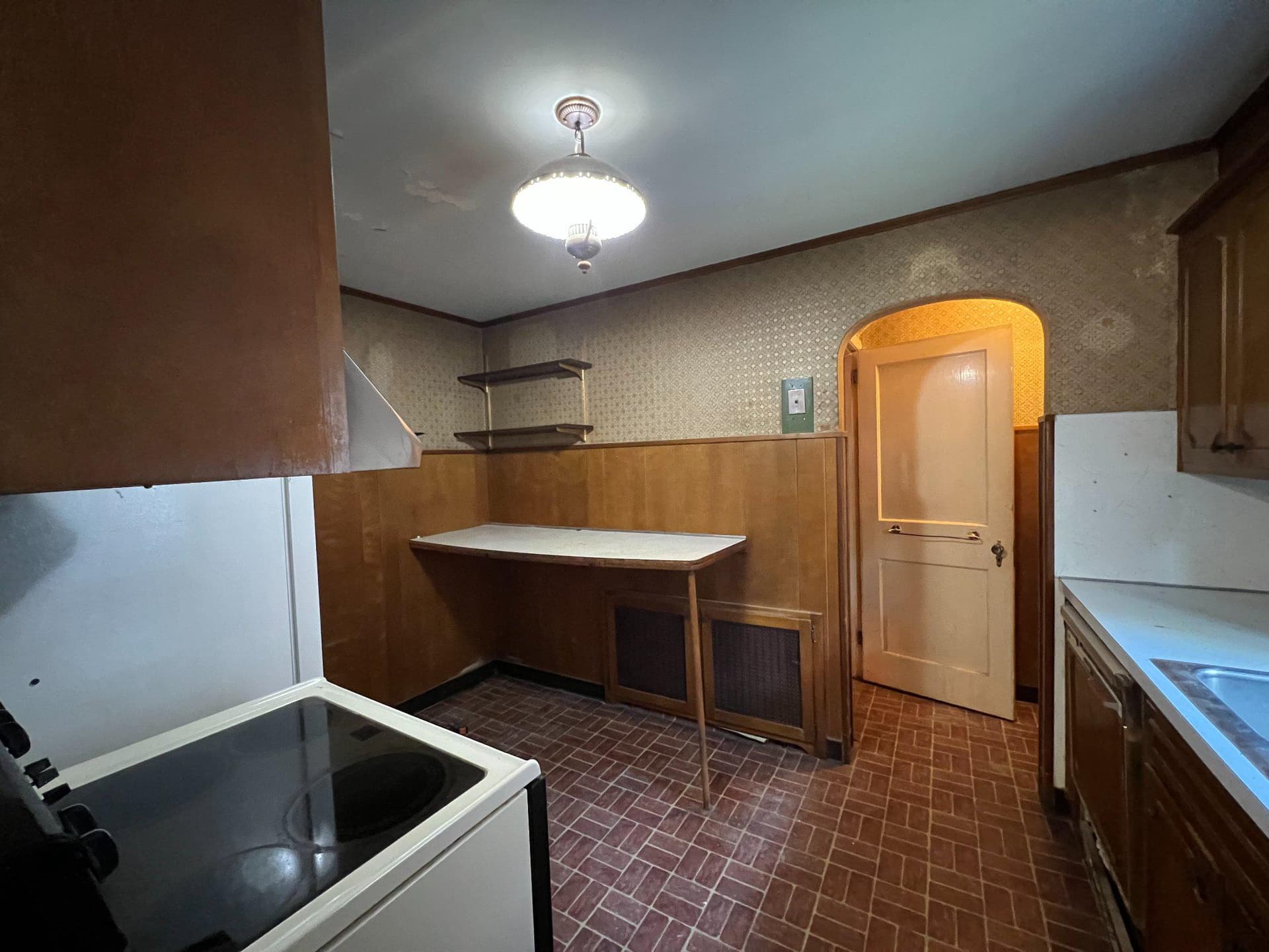 853 N Franklin Street photo 9