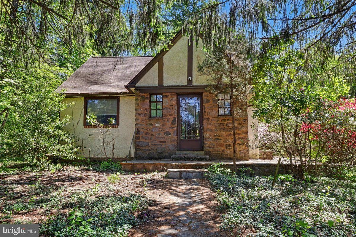 463 5th Street photo 4